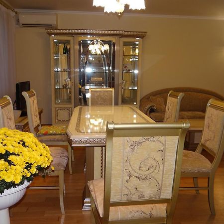 Luxury Versailles Apartments Center Opera Бургас Стая снимка