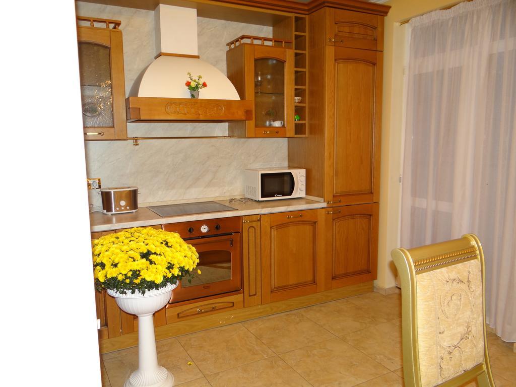 Luxury Versailles Apartments Center Opera Бургас Стая снимка
