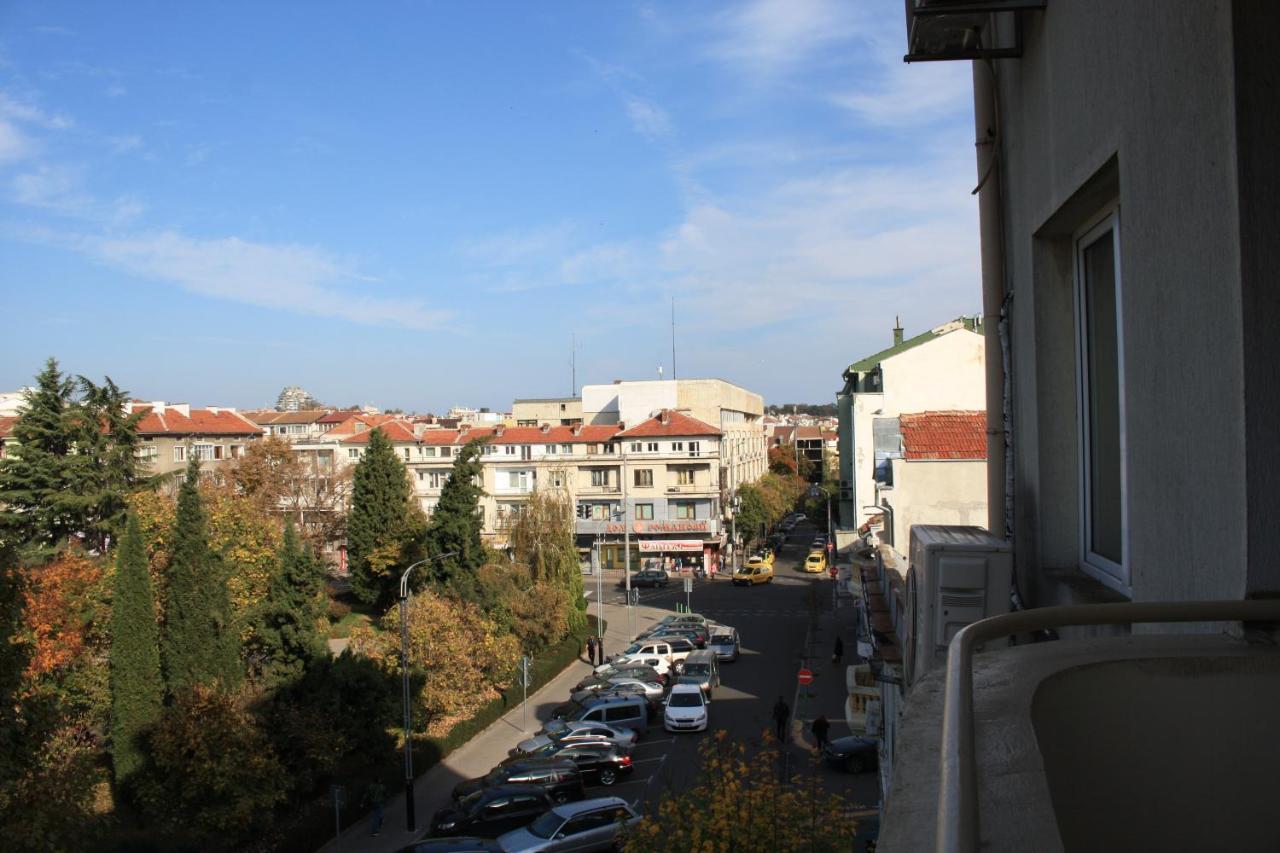 Luxury Versailles Apartments Center Opera Бургас Екстериор снимка