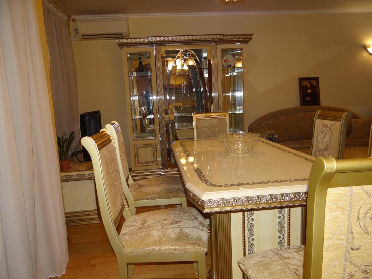 Luxury Versailles Apartments Center Opera Бургас Екстериор снимка
